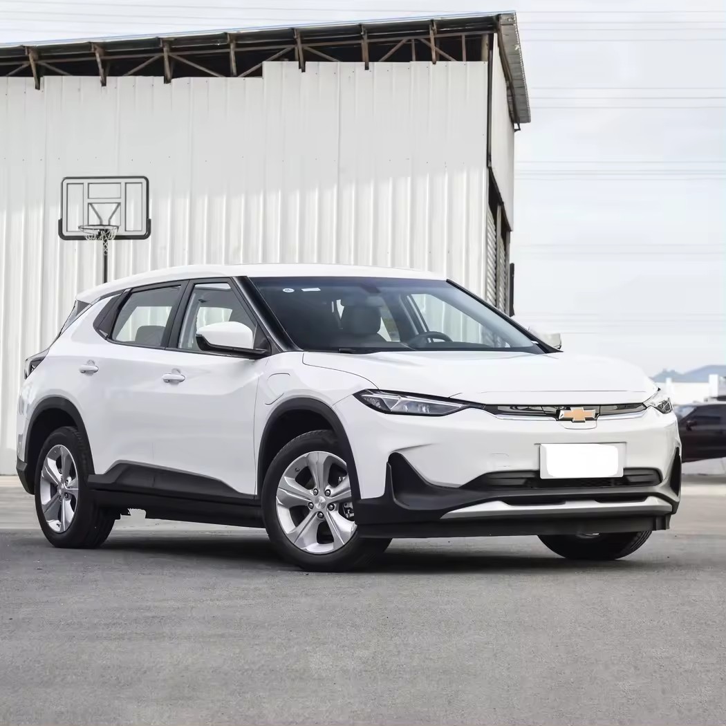 2020 Used Car Hot Changxun Made In China 4 Wheel New Electric Comfortable Ev Car New Energy Vehicles Car For Sale
