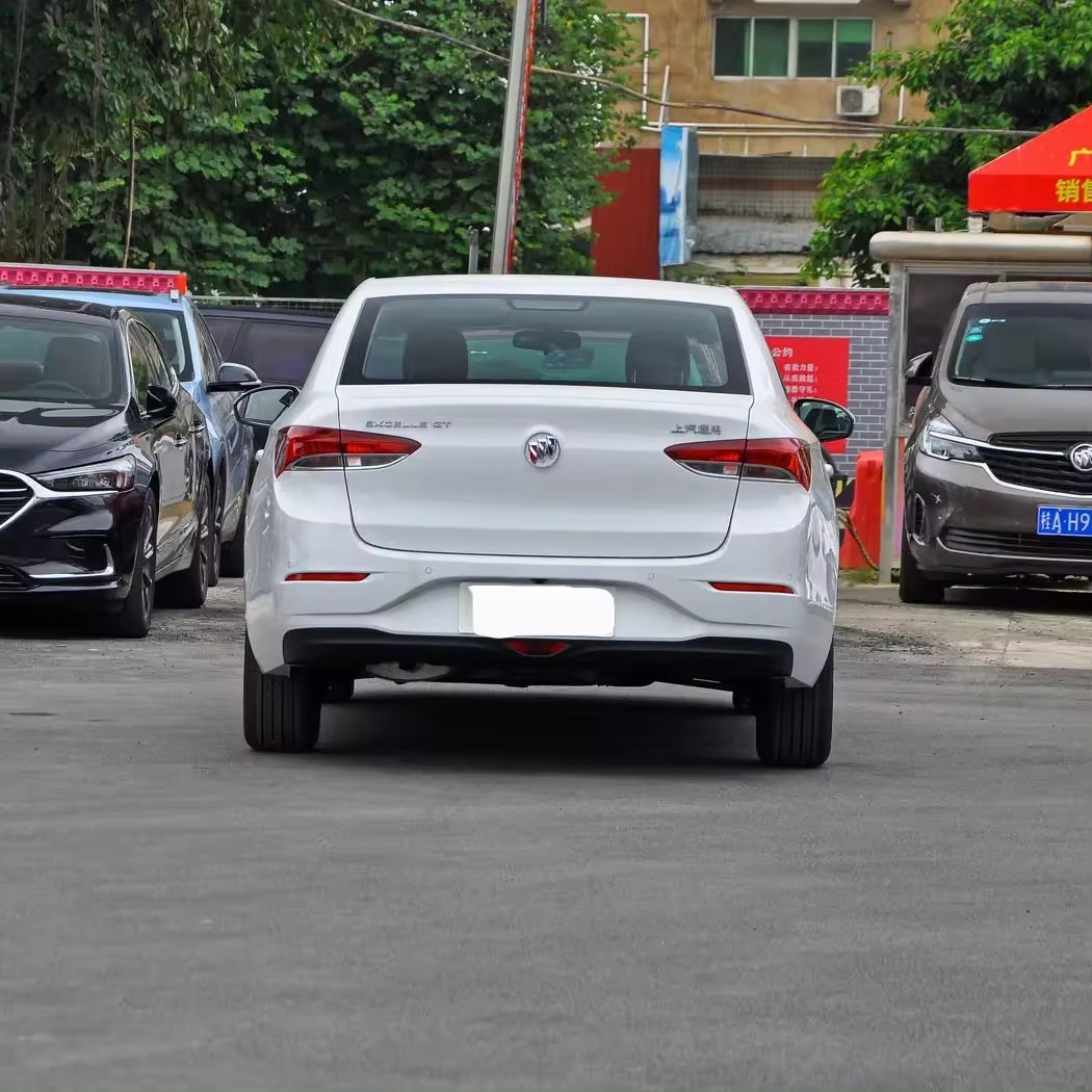 2021 Wholesale of cheap Used cars petrol car in China Buick Excelle YingLang gasoline motorcycles Gasoline vehic
