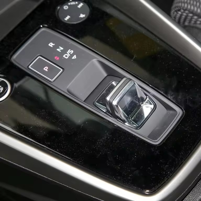 2023 New car hot saling sedani A3 Spb 35TFSI forge ahead and motion car for Audi