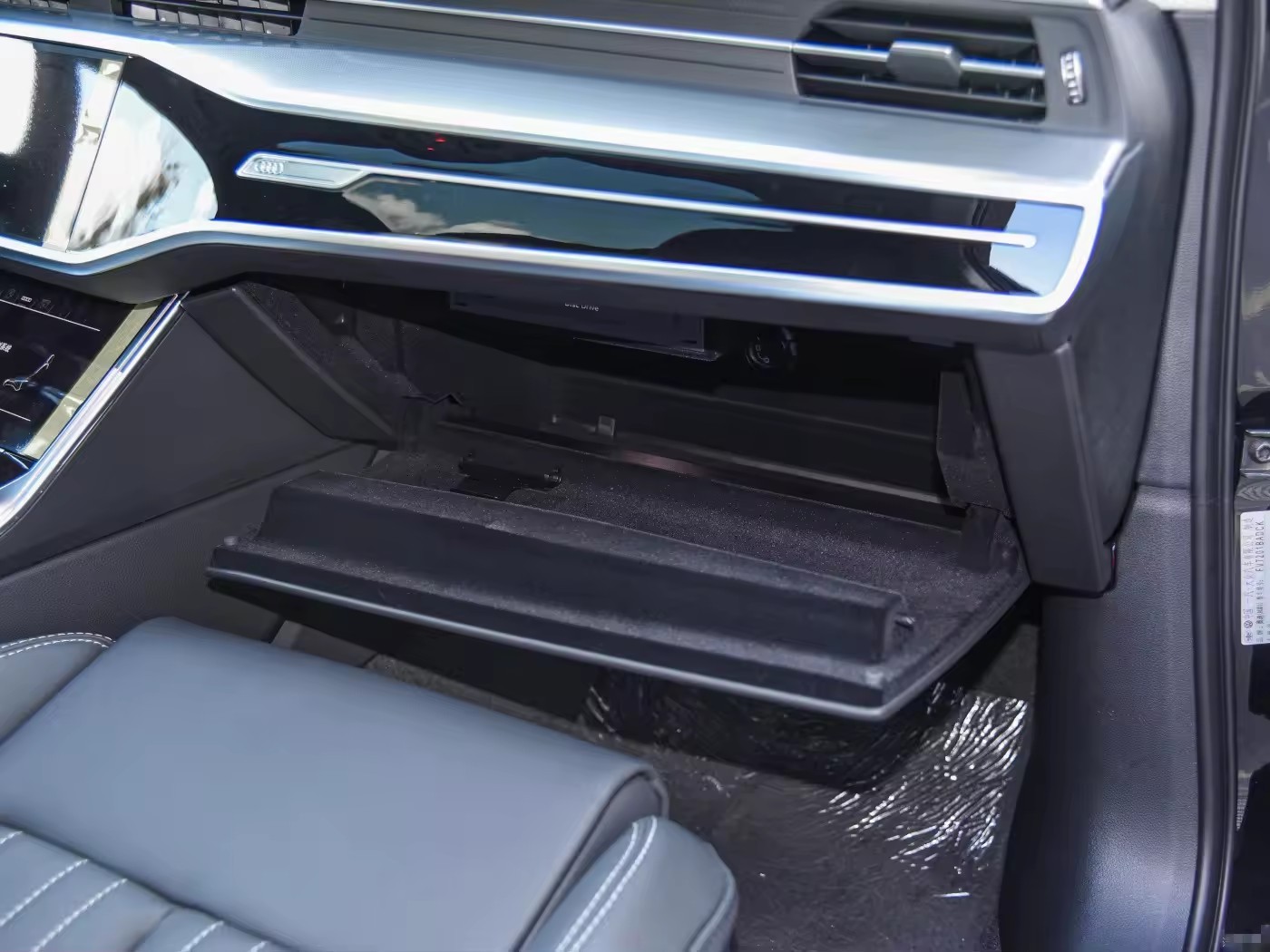 2023 New car hot saling sedani The A6L PA 45TF is elegant gasoline car for Audi