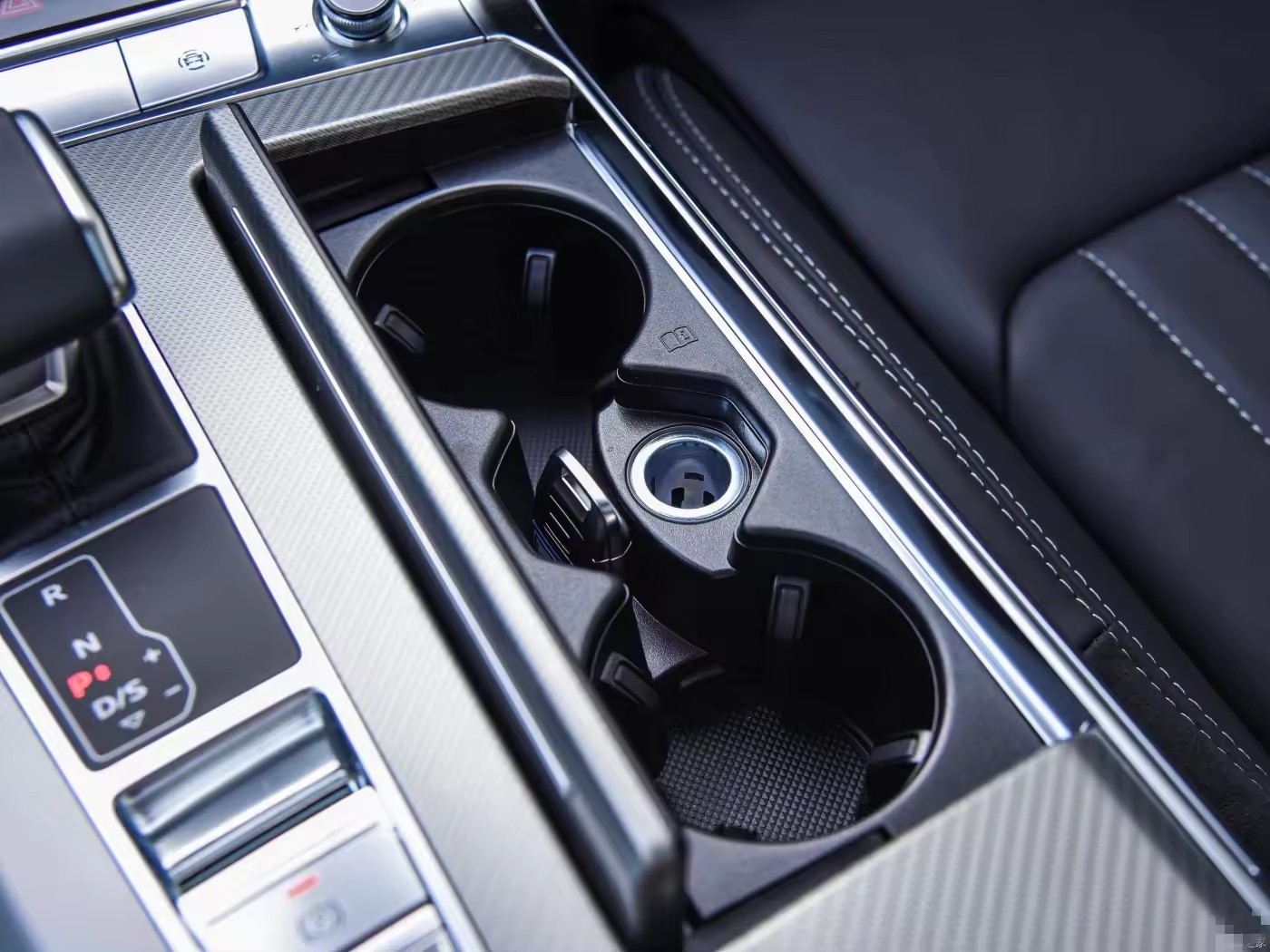 2023 New car hot saling sedani The A6L PA 45TF is elegant gasoline car for Audi