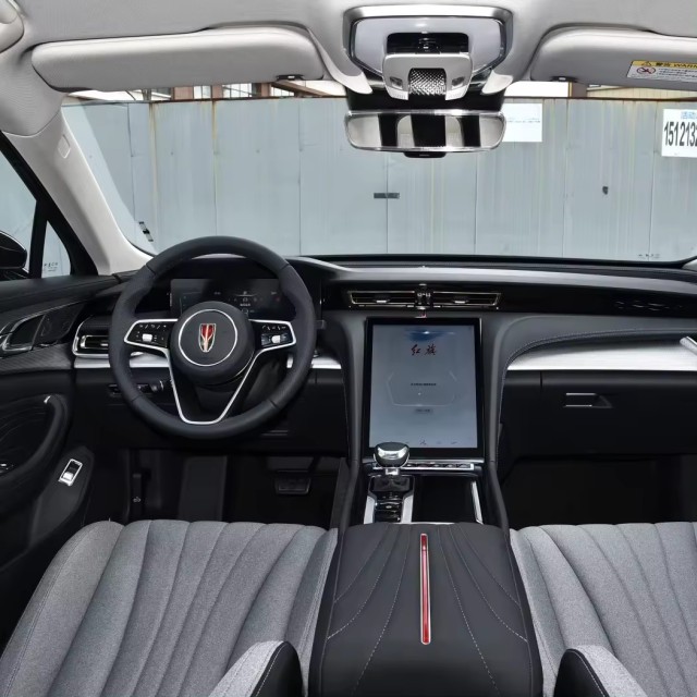 In Stock 2023 New Cars H5 Gasoline Cars 1.5T DTC QI YUE Hoy Saling Automobile Wholesale For HONG QI Used Cars