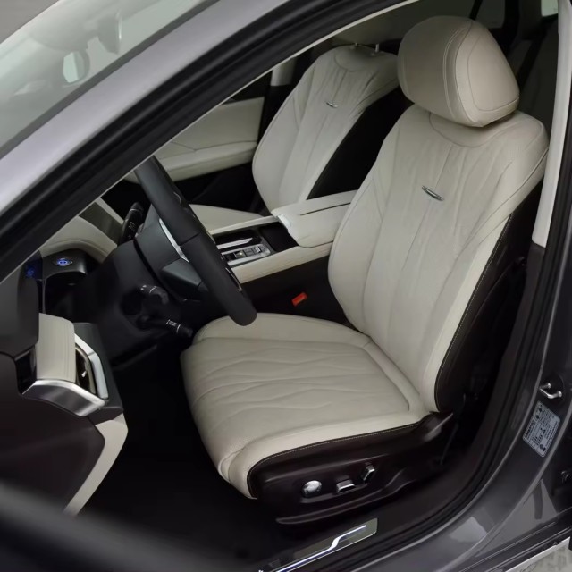 2023 Chinese Automobile H5 Gasoline Cars 2.0T Qi Ling Cheap Cars Hoy Saling Automobile Wholesale For HONG QI Used Cars