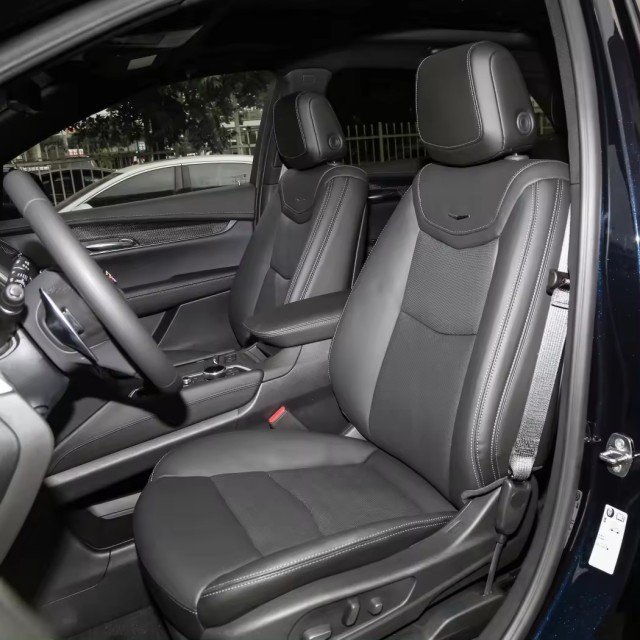 In Stock 2022 New Cars Cheap SUV XT5 28T Distinguished Four Drive Hoy Saling Made In China For Cadillac Used Car