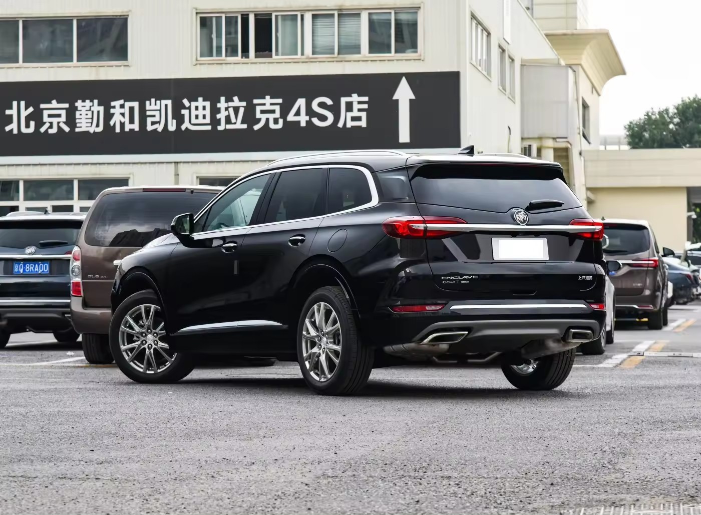In Stock 2022 Enclave 652T Four Wheel Drive Exclusive Flagship Model New Cars Fuel SUV Vehicle For Buick Enclave 652T Used Car