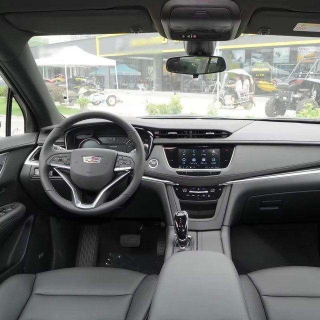 In Stock 2022 New Cars Cheap SUV XT6 28T Four Drive Hoy Saling Seven-Seater Cars Made In China For Cadillac Used Cars