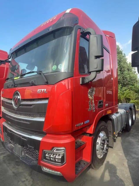 China new car Diesel Used Truck Tractor head semi trailer AUMAN Series 6*4 520HP tractor Foton Automobile Tractor for Auma