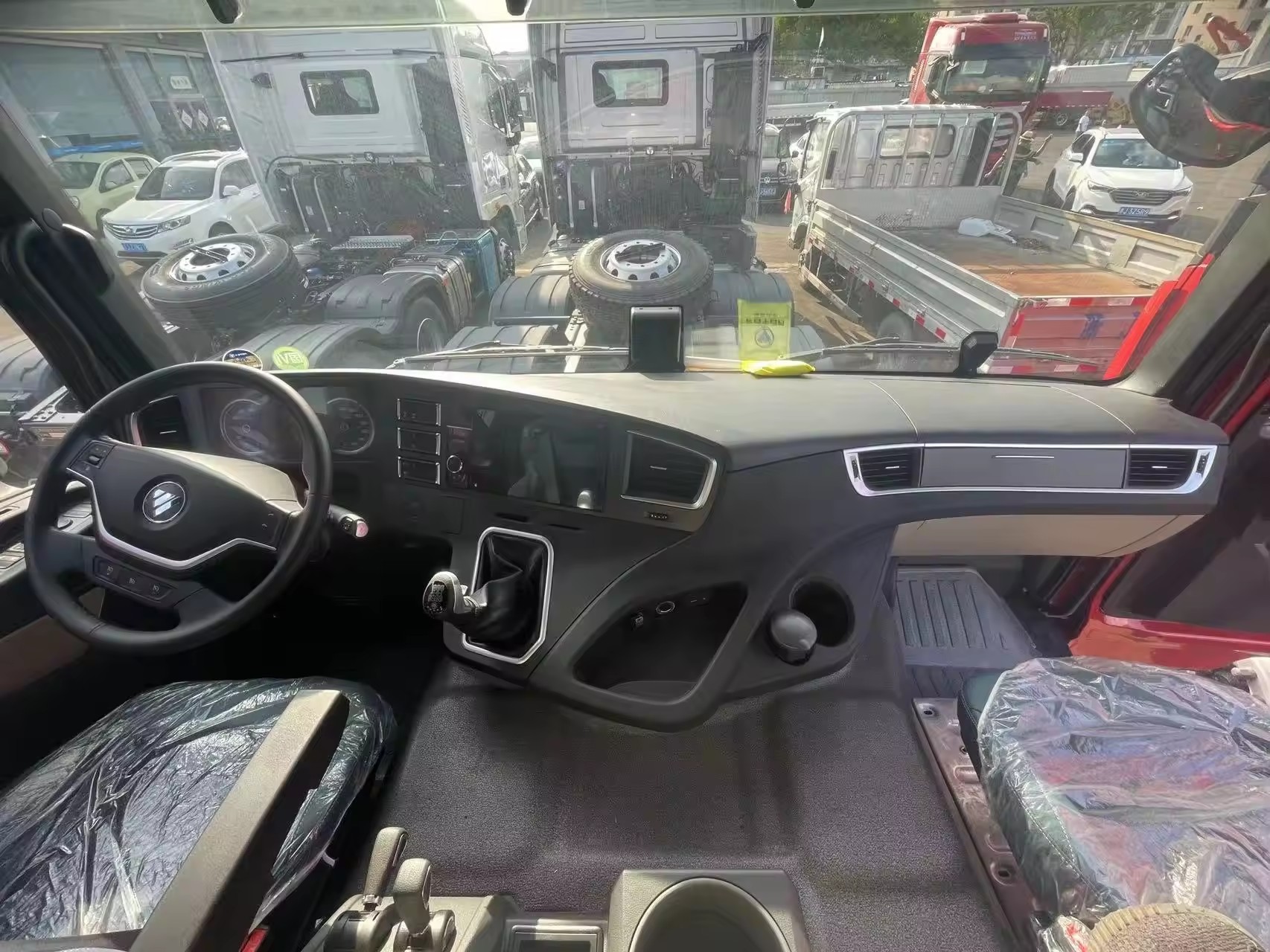 China new car Diesel Used Truck Tractor head semi trailer AUMAN Series 6*4 520HP tractor Foton Automobile Tractor for Auma