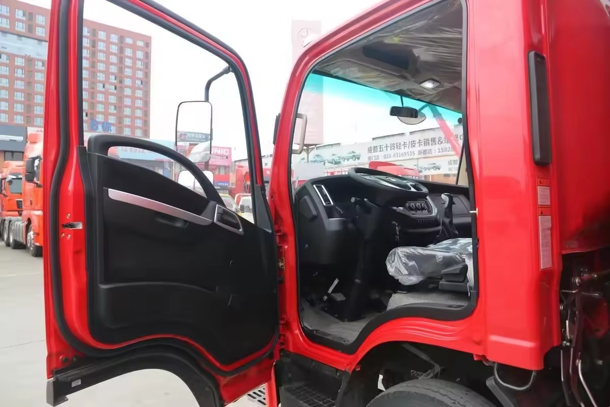 2023 New Hot Selling Dayun New Autoplead Cargo Truck 160 horsepower 4 * 2 single row 4.12 box used light truck for DAYUN