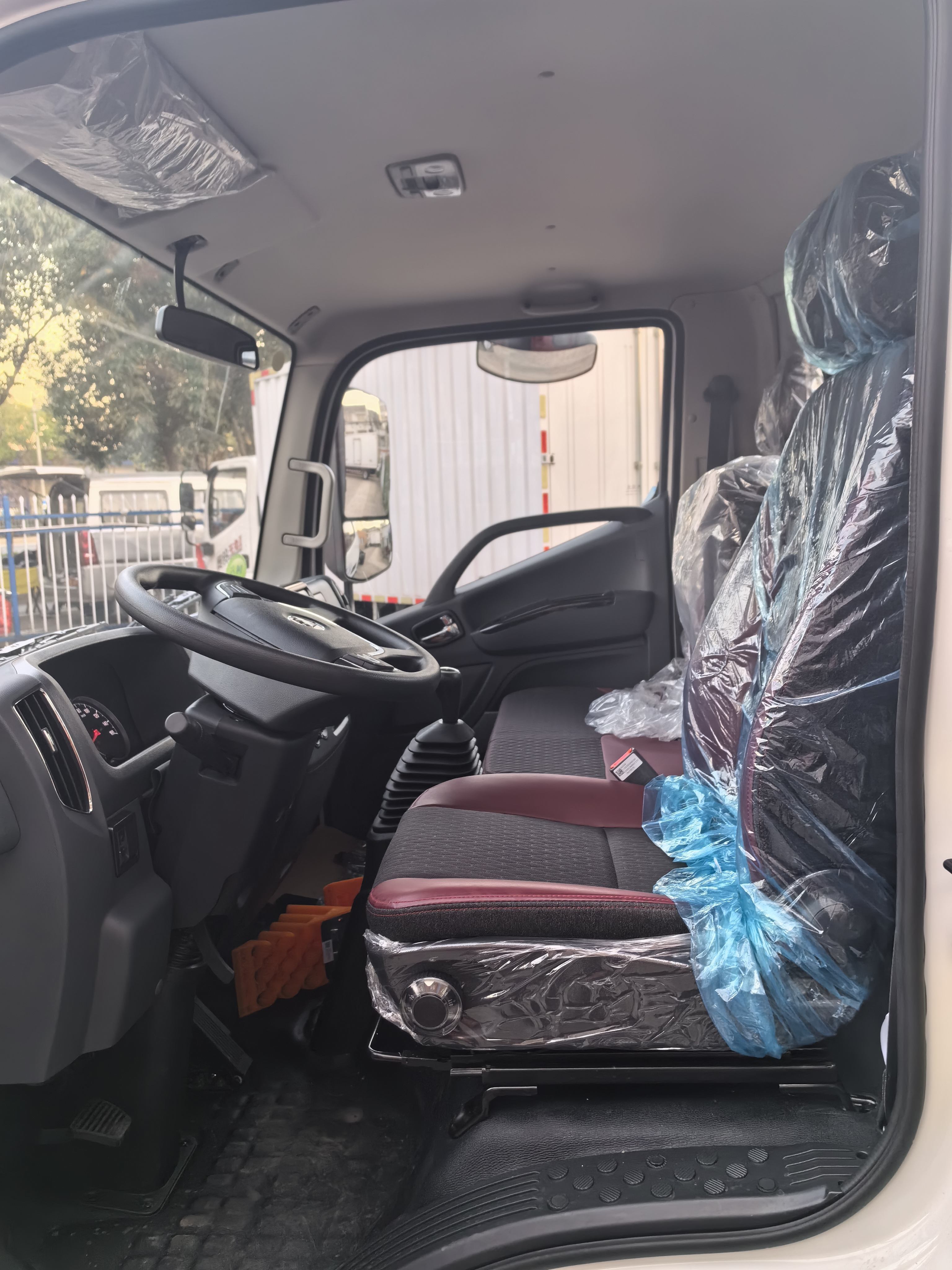 2023 hot selling Foton Ollin box truck Youth Invincible Edition 145 horsepower 4.14 meters single row light truck for Foton