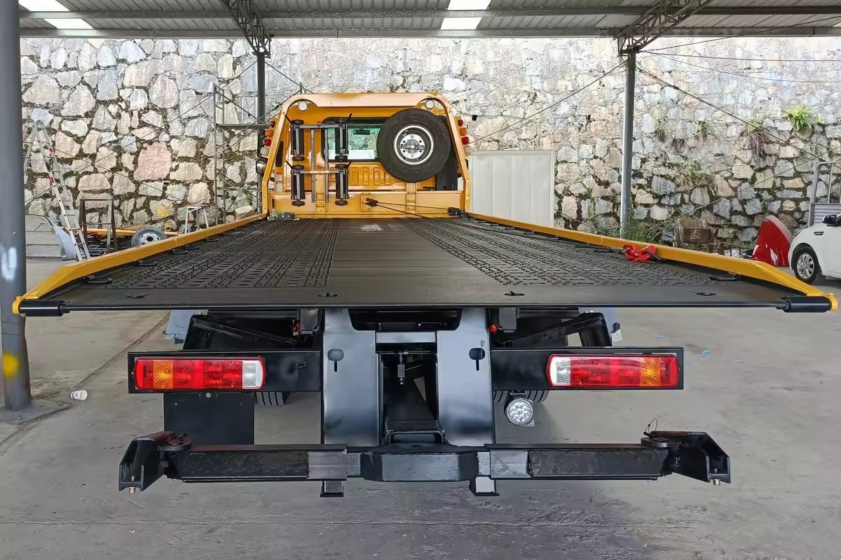 2023 China hot selling brand Dayun Dragon 170 horsepower 4 * 2 obstacle clearing vehicle Wrecker for DAYUN for sales