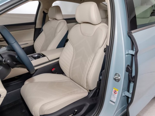 2024 Popular high speed Automotive BYD Qin Excellent Version L DM-i Hybrid Electric medium Vehicles made in China