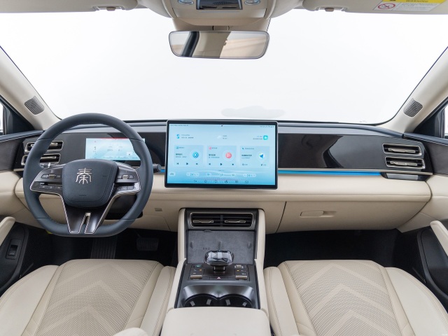 2024 Popular high speed Automotive BYD Qin Excellent Version L DM-i Hybrid Electric medium Vehicles made in China