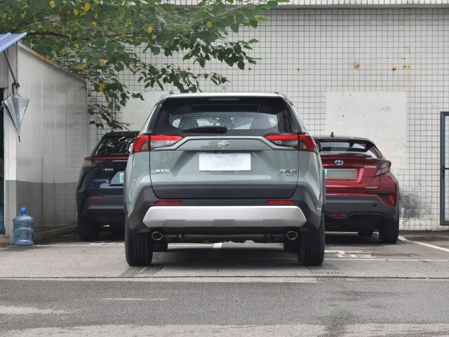 2023 New car hot saling sedan fuel-efficient 2.0L CVT 4WD gasoline car For Toyota RAV4 used car