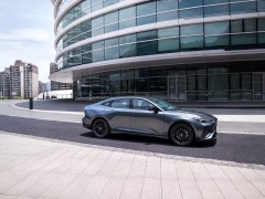 2024 Brand new Changan UNI-V 2.0T China factory Compact High-Energy Edition vehicle and 5-seater