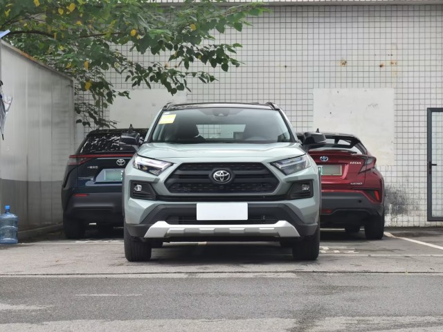 2023 New car hot saling sedan fuel-efficient 2.0L CVT 4WD gasoline car For Toyota RAV4 used car