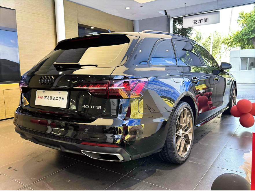 2021 New hot selling hatchback Audi A4 Avant 40 luxury gasoline driving car for Audi used car