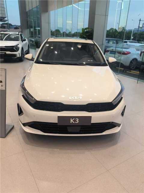 New Hot Selling Sedan Kia K3 1.5L/1.4T Gasoline Left-Hand Drive with Intelligent Driving Assistance Manufacturers in China