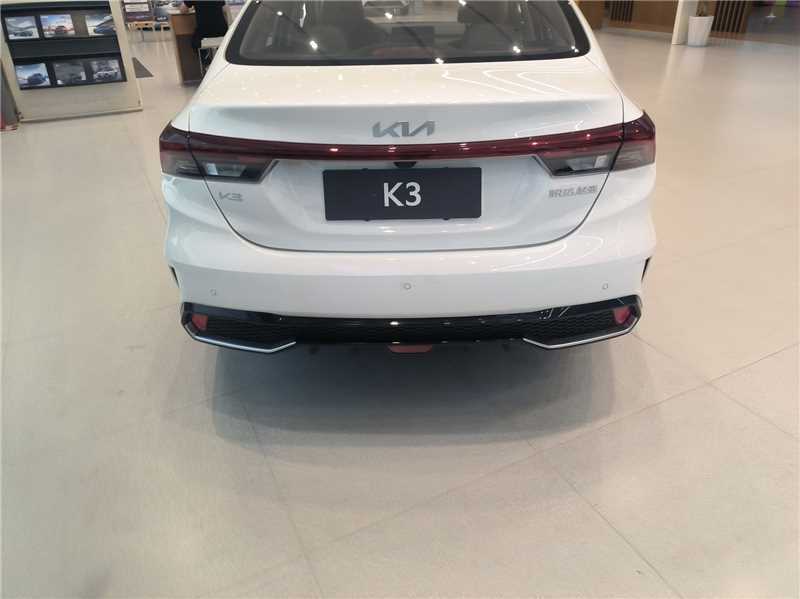 New Hot Selling Sedan Kia K3 1.5L/1.4T Gasoline Left-Hand Drive with Intelligent Driving Assistance Manufacturers in China