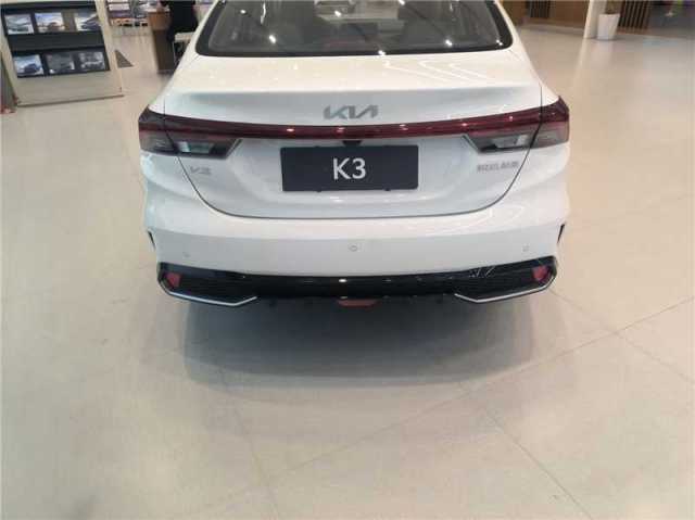 New Hot Selling Sedan Kia K3 1.5L/1.4T Gasoline Left-Hand Drive with Intelligent Driving Assistance Manufacturers in China