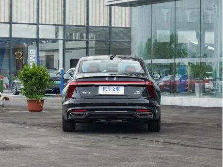 New Hot Selling Mid-size Sedan FAW Hongqi H5 Gasoline 1.5T/2.0T QiLing with 124kW/165kW Power Manufacturers in China