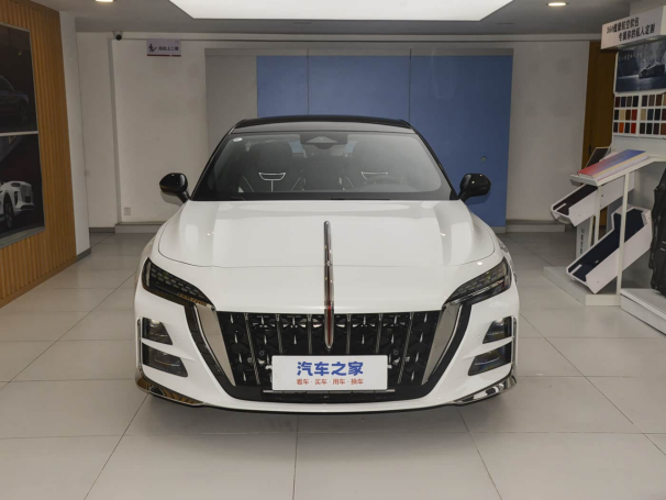 New Hot Selling Mid-size Sedan FAW Hongqi H6 2.0T Gasoline with 160kW/185kW Power Manufacturers in China