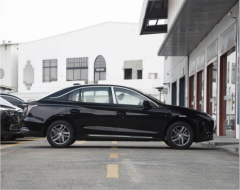 2025 New Hot Selling Mid-size Car FAW Hongqi E-QM5 500KM/610KM Pure Electric with 110kW Motor Manufacturers in China