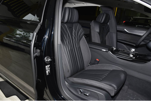 New Hot Selling Full-size Luxury Sedan FAW Hongqi H9 2.0T/3.0T Qiling Gasoline  Manufacturers in China