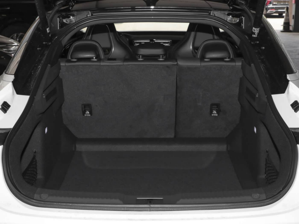 New Hot Selling Mid-size Sedan FAW Hongqi H6 2.0T Gasoline with 160kW/185kW Power Manufacturers in China