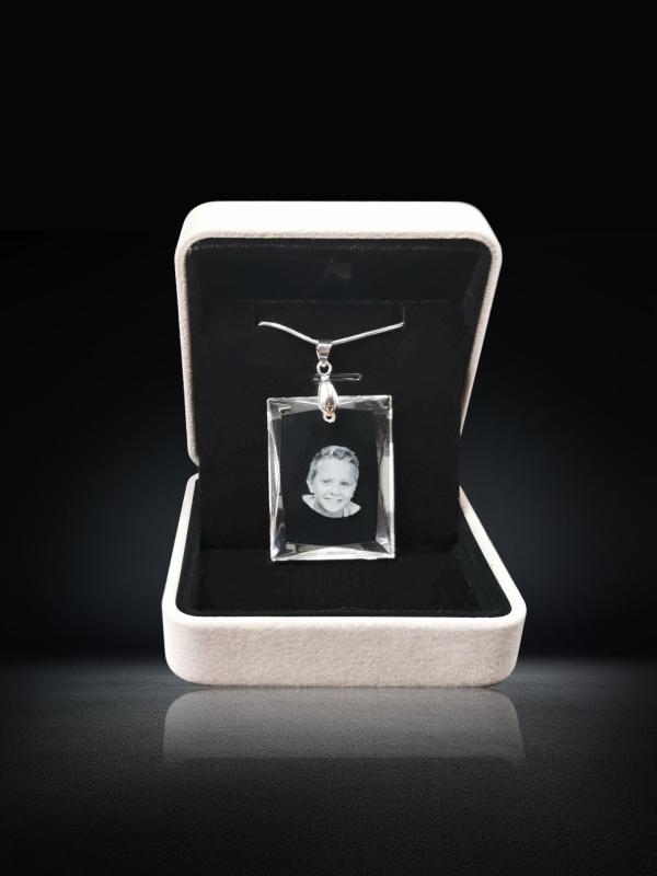 Personalized Square Crystal Gifts Customized Crystal Jewelry Engraved Necklace Ideas for Gift Exchange