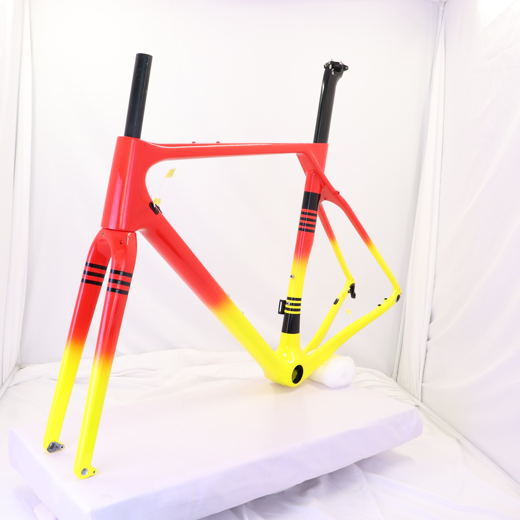 Fading Paint Disc Brake Carbon Gravel Bike Frame