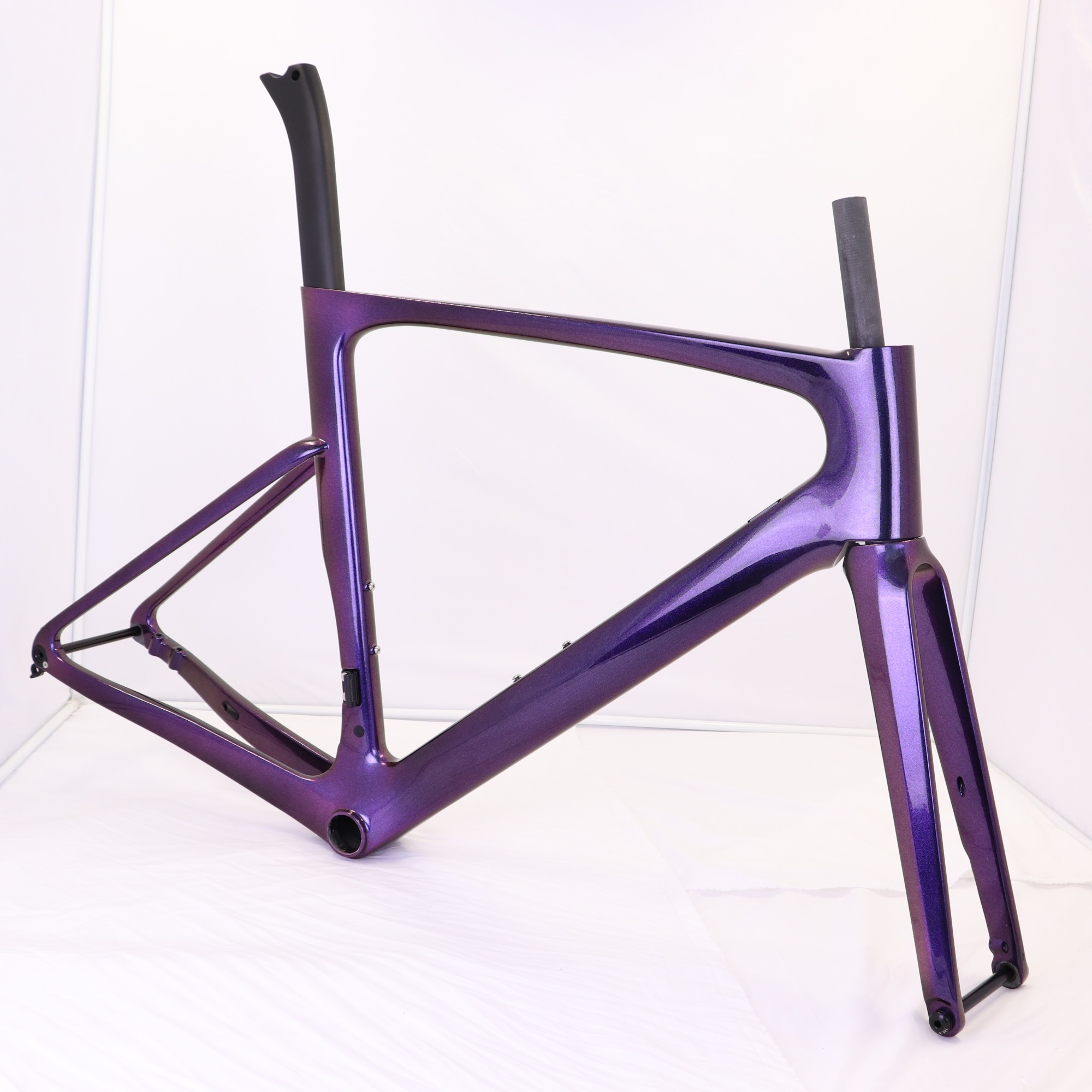 2020 Purple Chameleon Paint Carbon Road Disc Frame VB R 099 Hidden cables