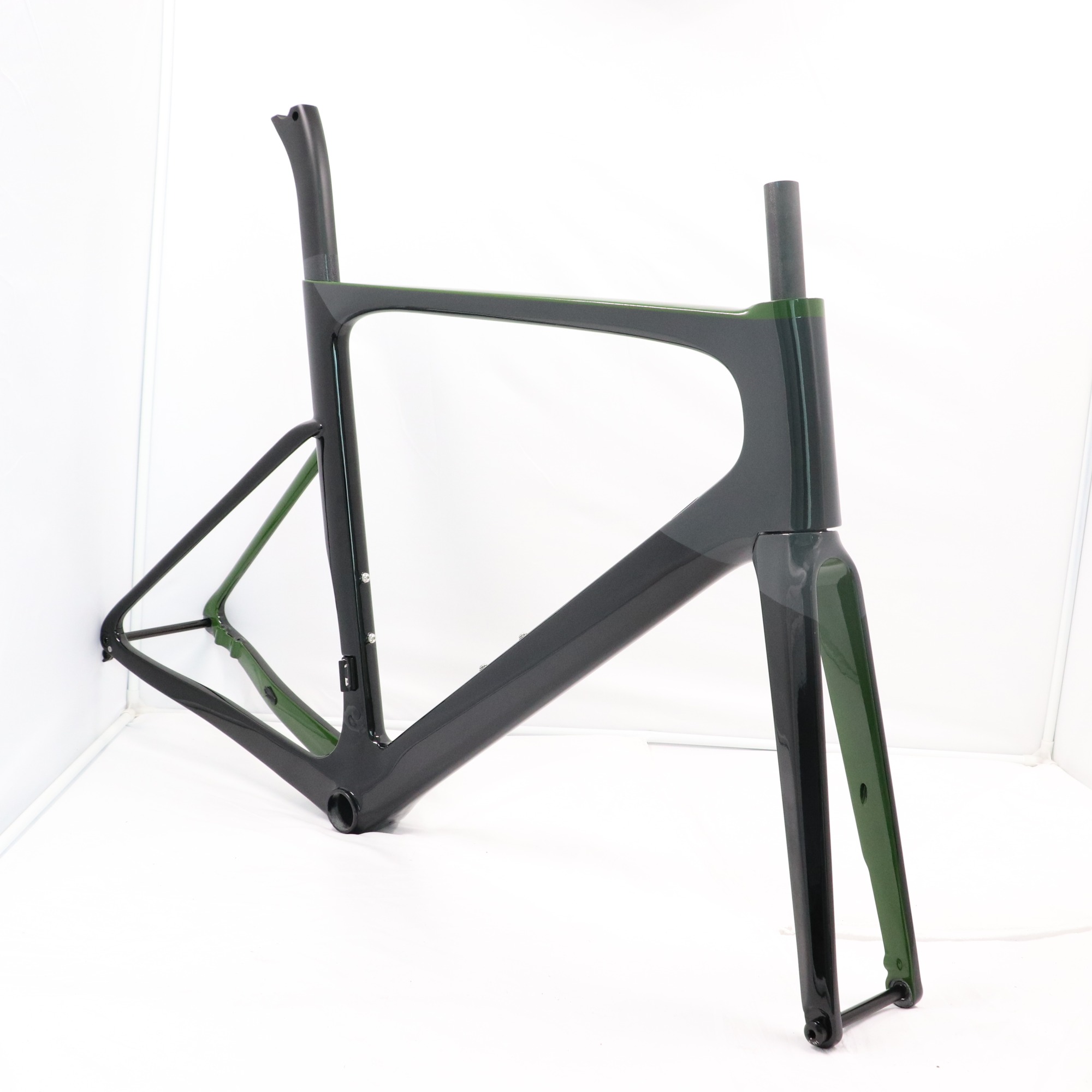 Custom carbon road online bike