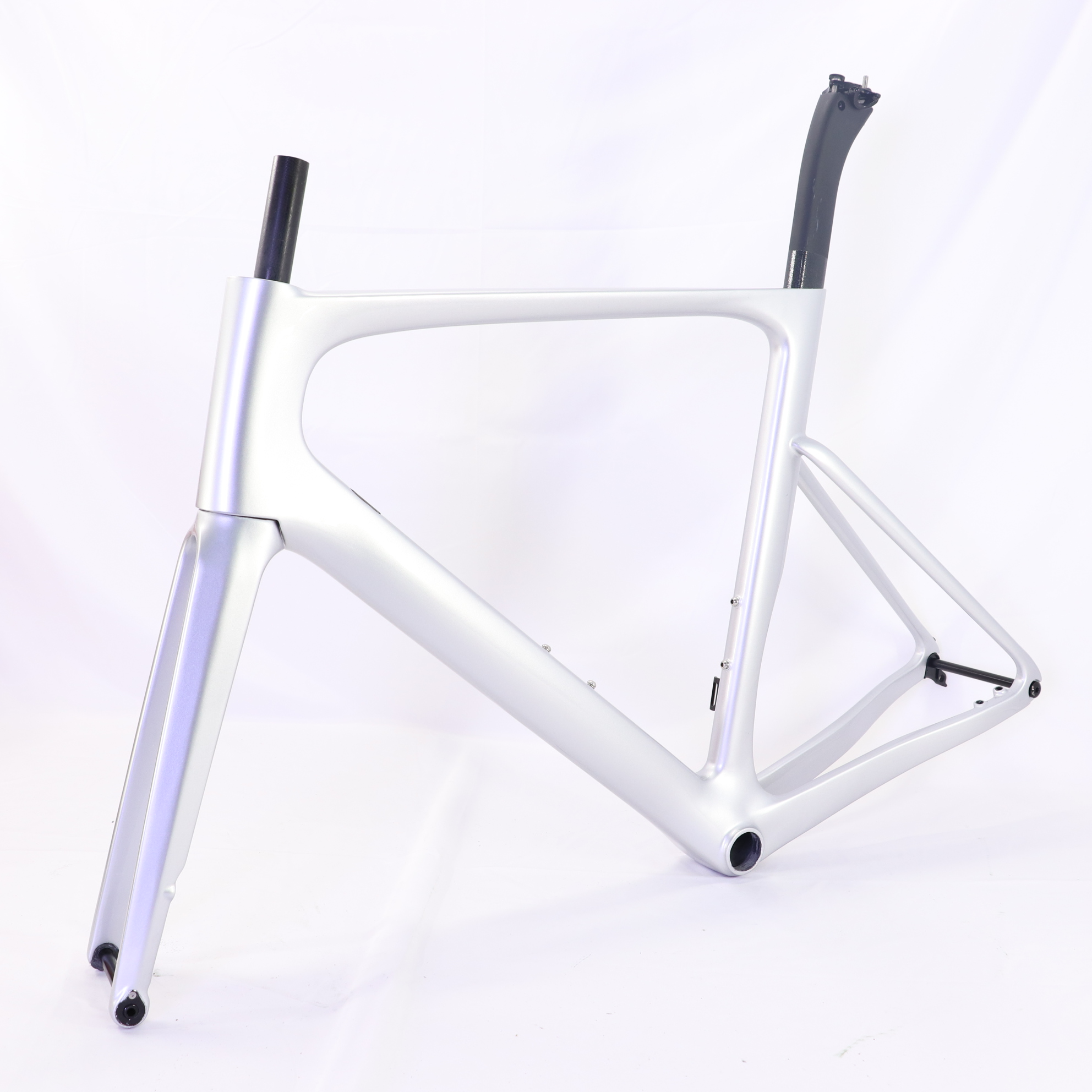 Painting carbon fiber online bike frame