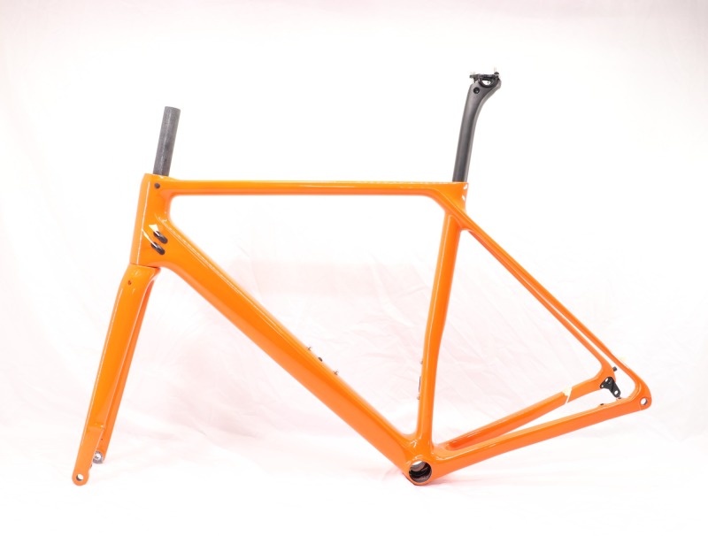 VB-R-066 Carbon Disc Brake Road Bike Frame Custom Paint Orange Glossy Finish