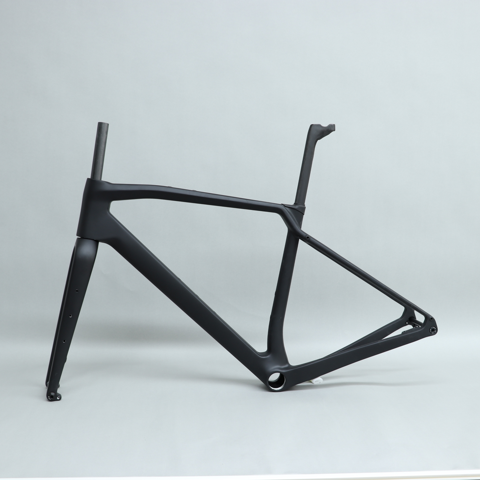 Carbon fiber outlet frameset