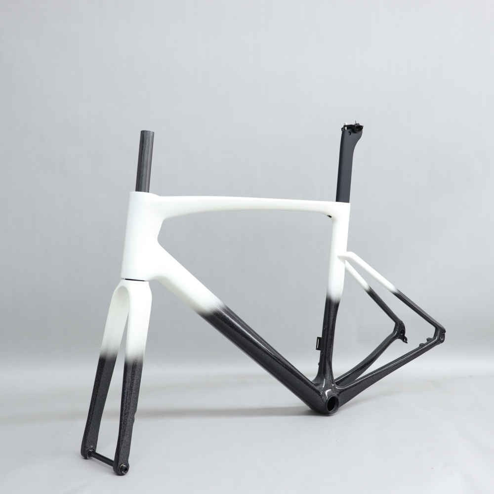 R 168 Pear White & Black Chameleon Glossy Paint