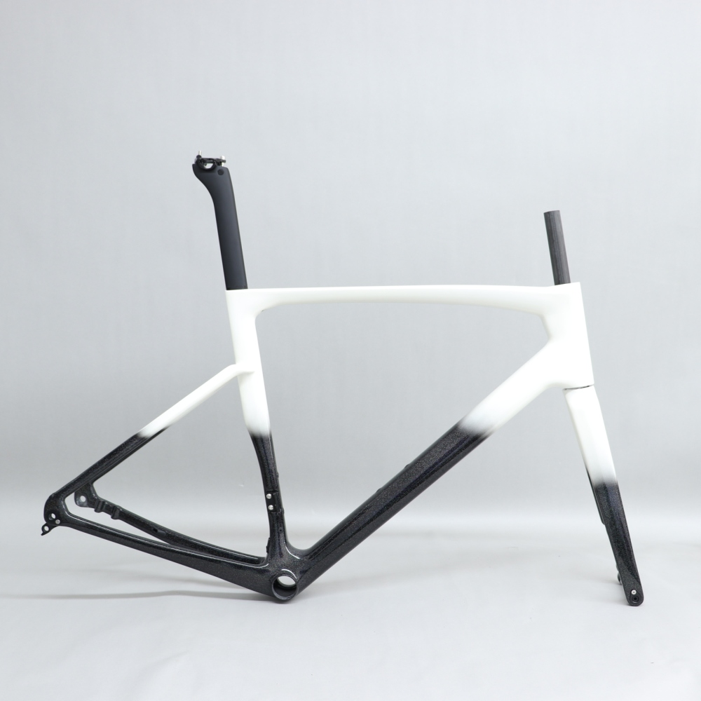 R 168 Pear White & Black Chameleon Glossy Paint