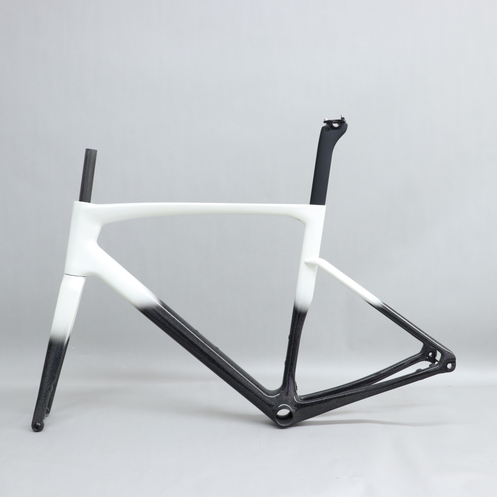 R 168 Pear White & Black Chameleon Glossy Paint