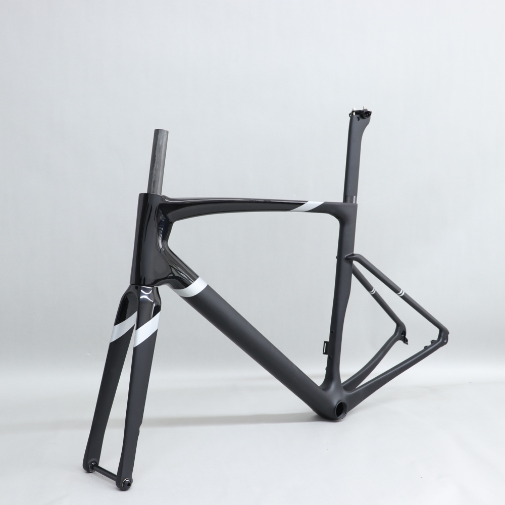 R 168 Matte & Glossy Paint