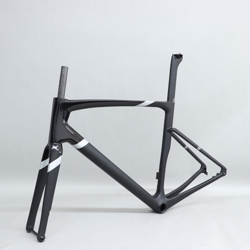 R 168 Matte & Glossy Paint