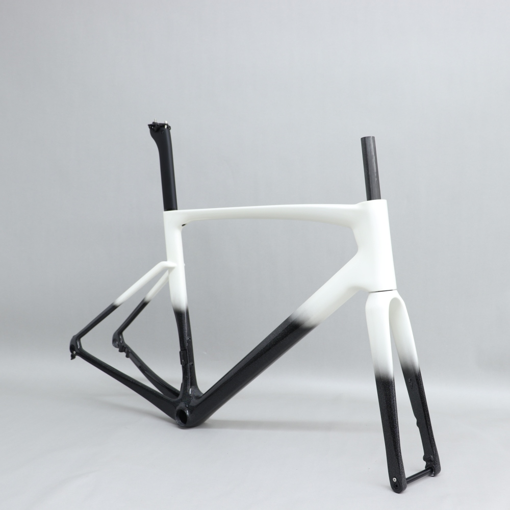 R 168 Pear White & Black Chameleon Glossy Paint
