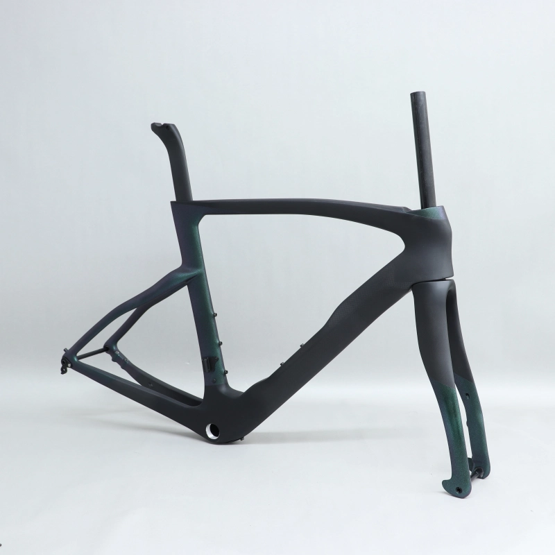 R 218 Green Chameleon & Black Matte Paint