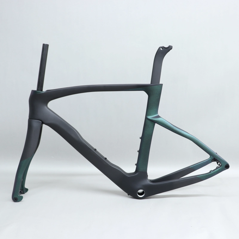 R 218 Green Chameleon & Black Matte Paint