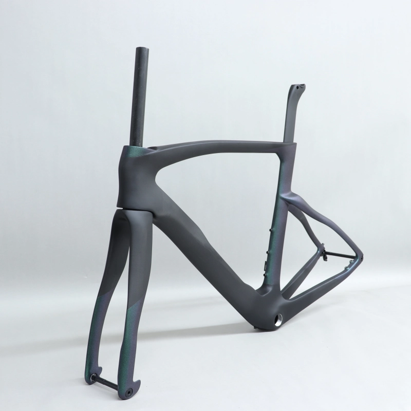 R 218 Green Chameleon & Black Matte Paint
