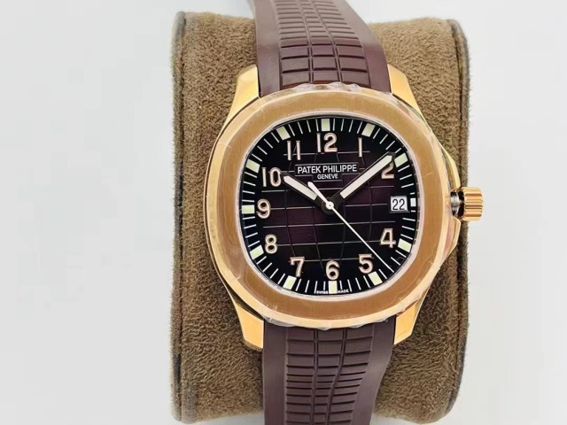 Patek Philippe Aquanaut Jumbo 5167R Rose Gold Brown Dial
