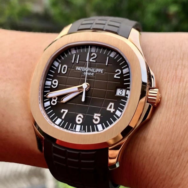 Patek Philippe Aquanaut Jumbo 5167R Rose Gold Brown Dial