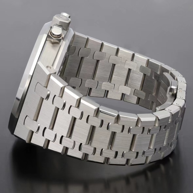 Audemars Piguet Royal Oak Chrono 26331