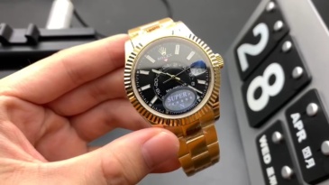 Rolex golden watch black dial 326938