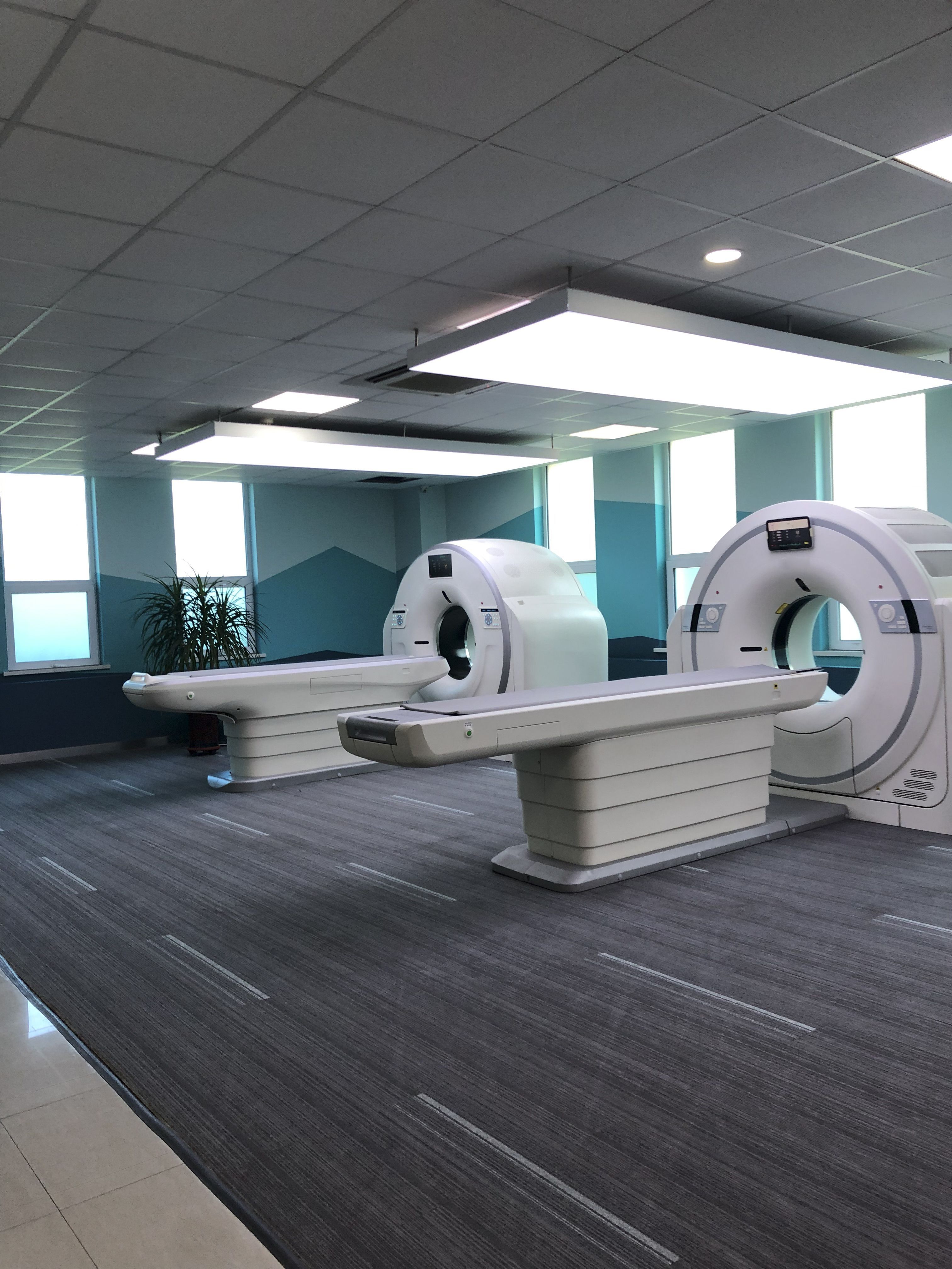 Precision 32 Dual-energy CT With Tomographic Technique